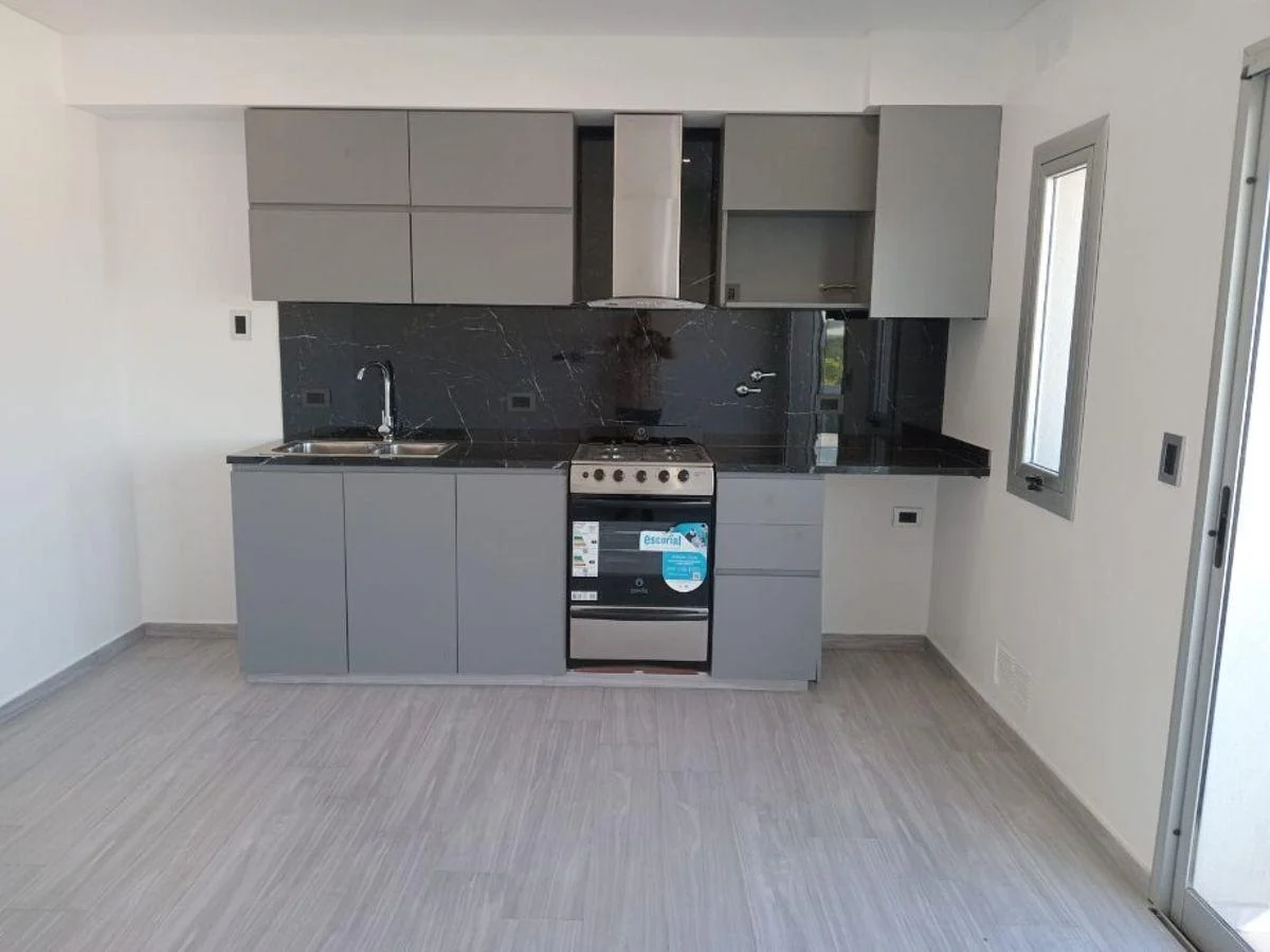 Foto de Departamento Semipiso 2 Ambientes en Alquiler en Quilmes Oeste, imagen 4