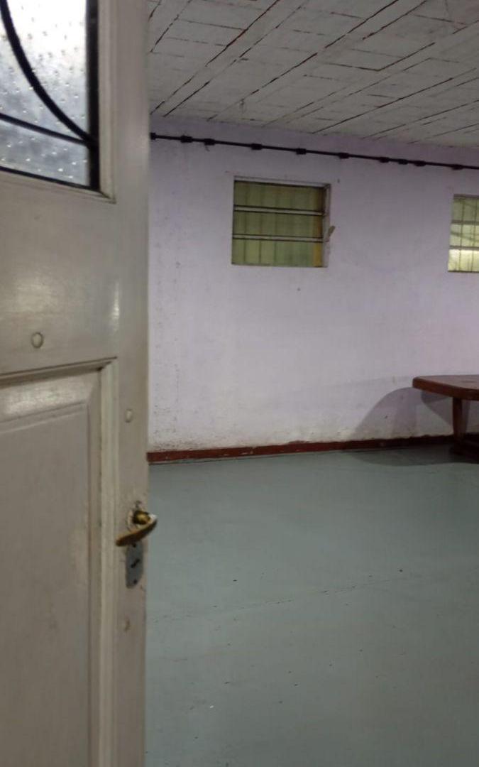 Foto de CHALET 4 AMBIENTES SOBRE QUILMES OESTE, imagen 3