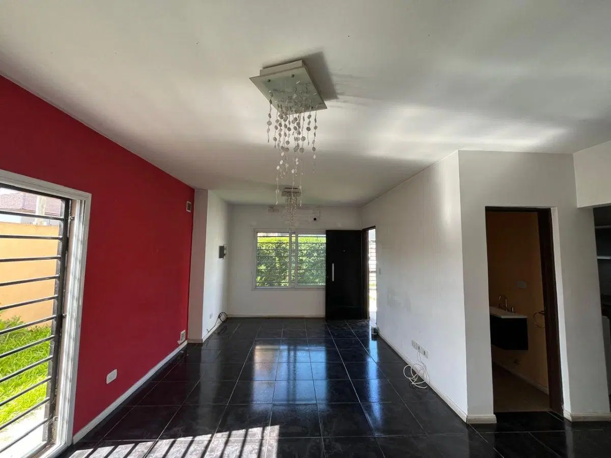 EXCELENTE DUPLEX SOBRE QUILMES OESTE 8