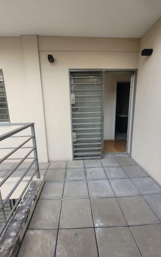 Foto de EXCELENTE TRIPLEX SOBRE QUILMES CENTRO, imagen 5