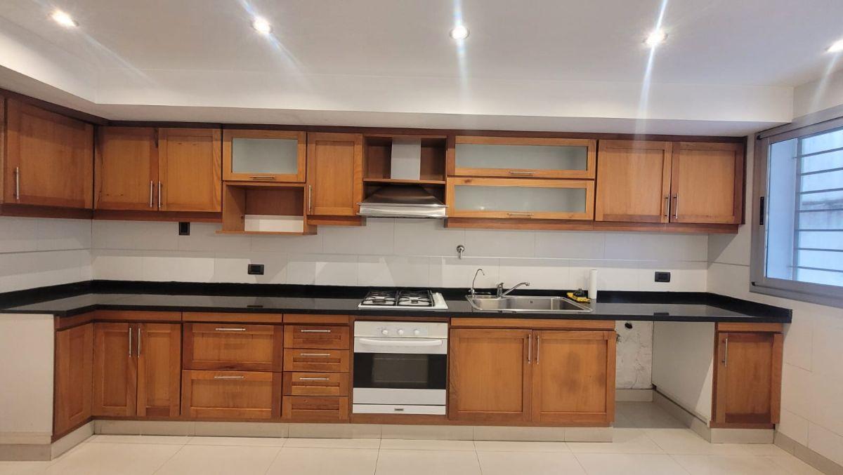 Foto de EXCELENTE TRIPLEX SOBRE QUILMES CENTRO, imagen 3