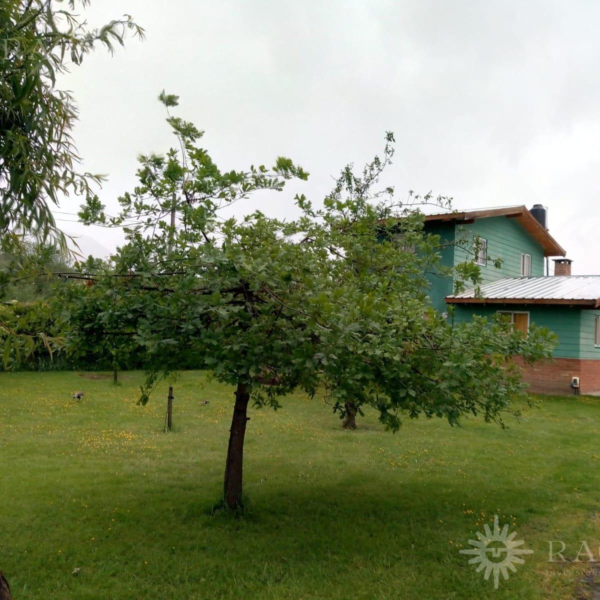 Casas en Venta en Amplio Terreno – El Hoyo, Chubut (Fr - 23) 1