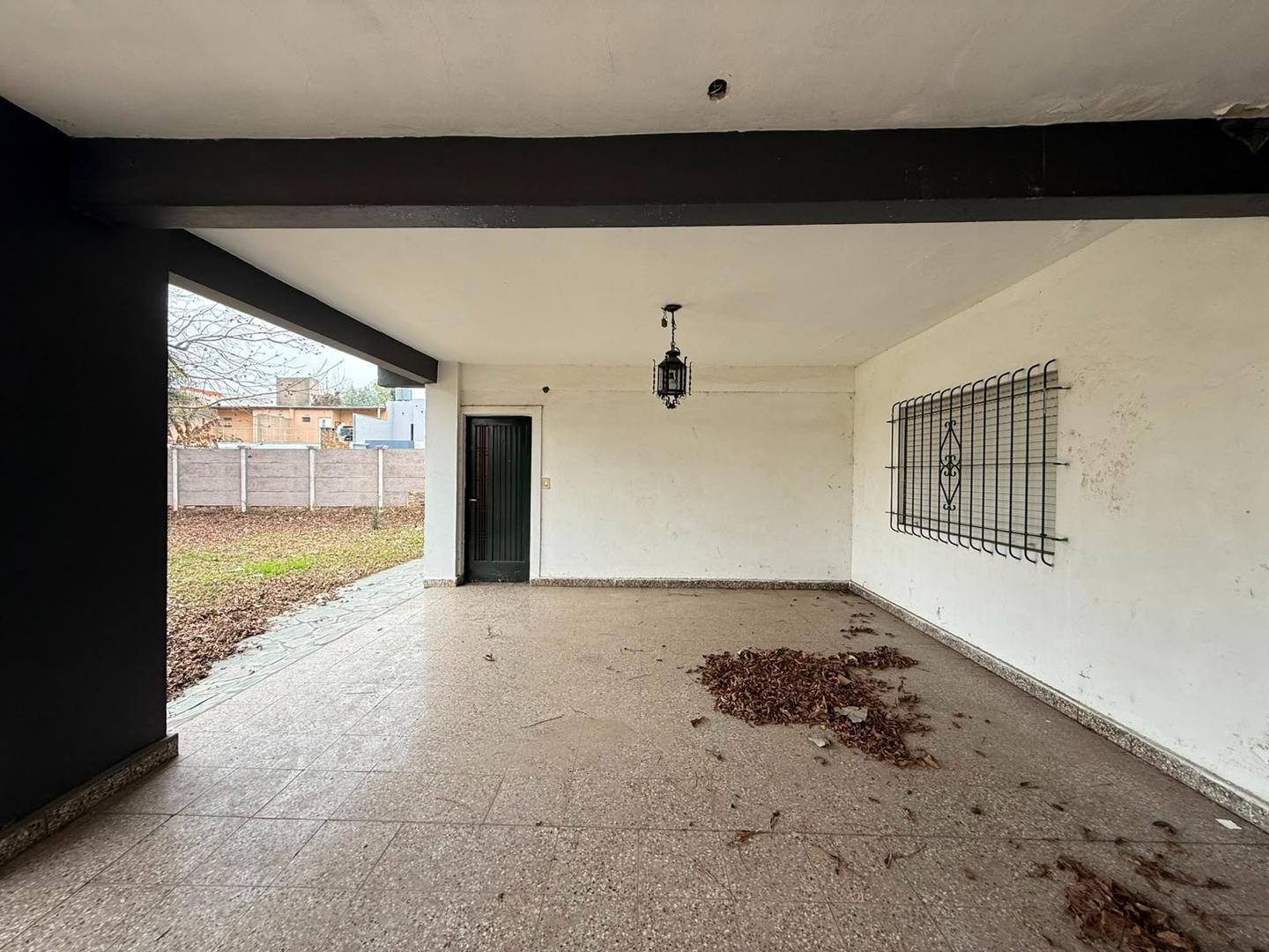 Foto de Casa en Venta a reciclar- Barrio Montecarlo, imagen 2