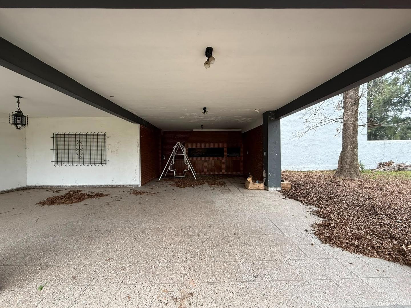 Foto de Casa en Venta a reciclar- Barrio Montecarlo, imagen 3