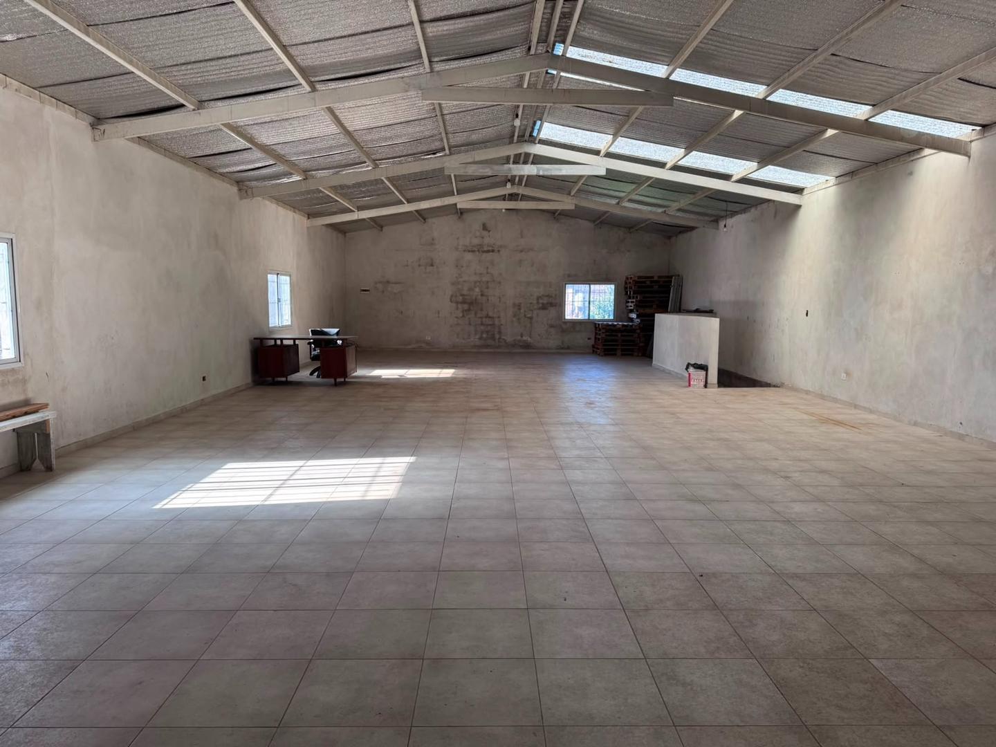 Foto de Oficina / Depósito de 180m2 en Del Viso, en Alquiler en PA, imagen 1