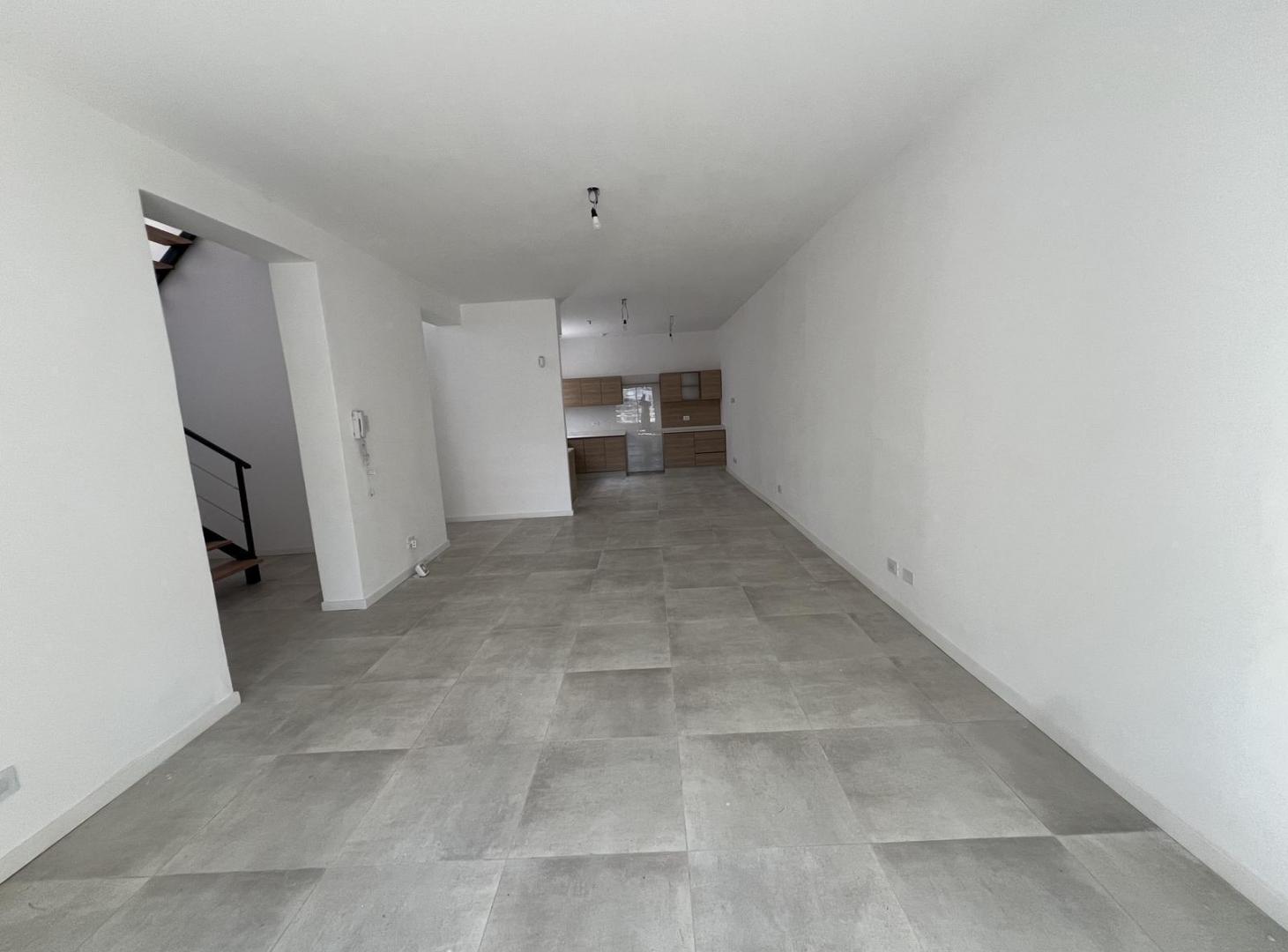 Foto de VENTA casa a estrenar 4amb 3 dorm c/cochera VILLA DEVOTO, imagen 1