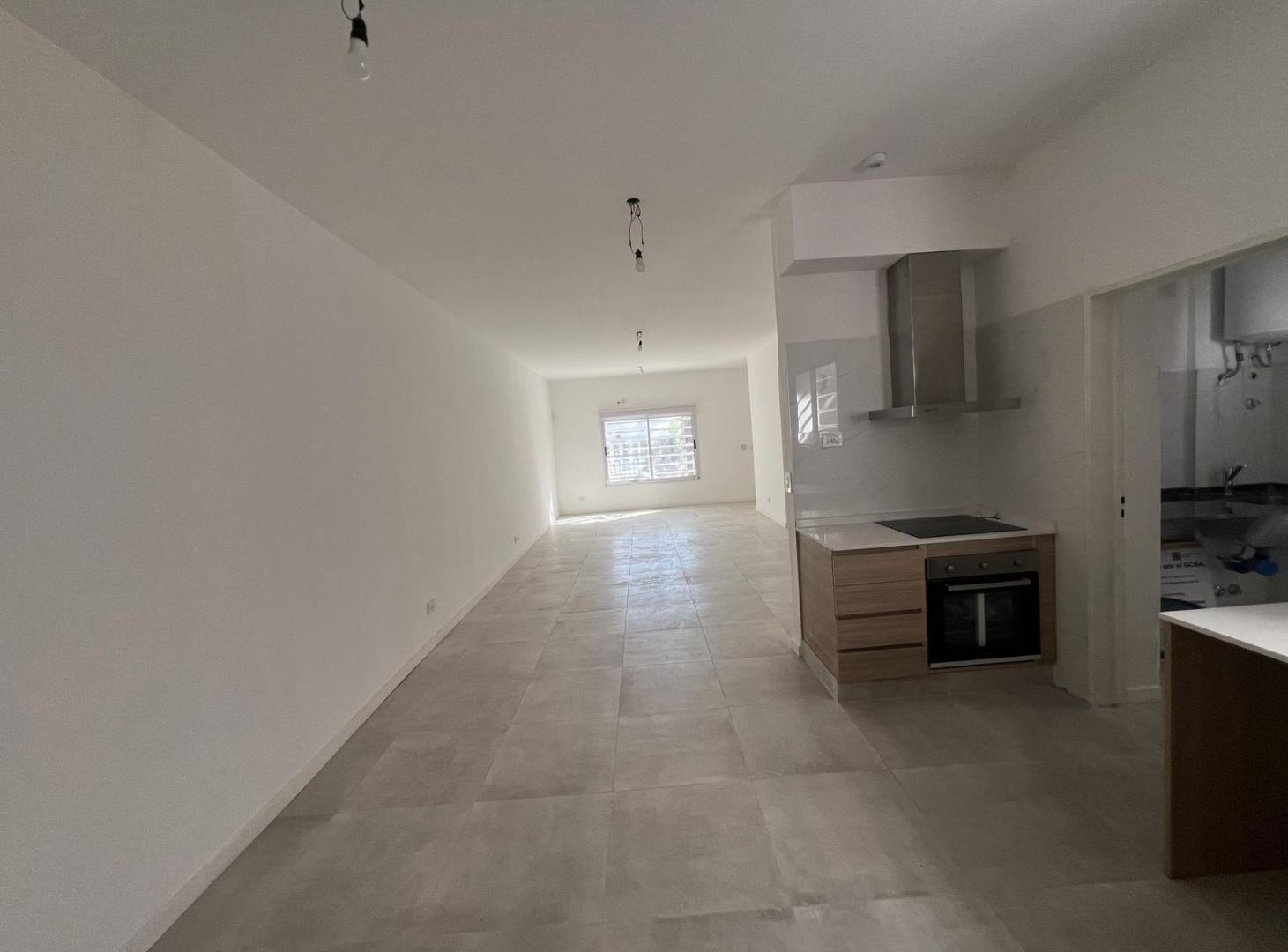 Foto de VENTA casa a estrenar 4amb 3 dorm c/cochera VILLA DEVOTO, imagen 2