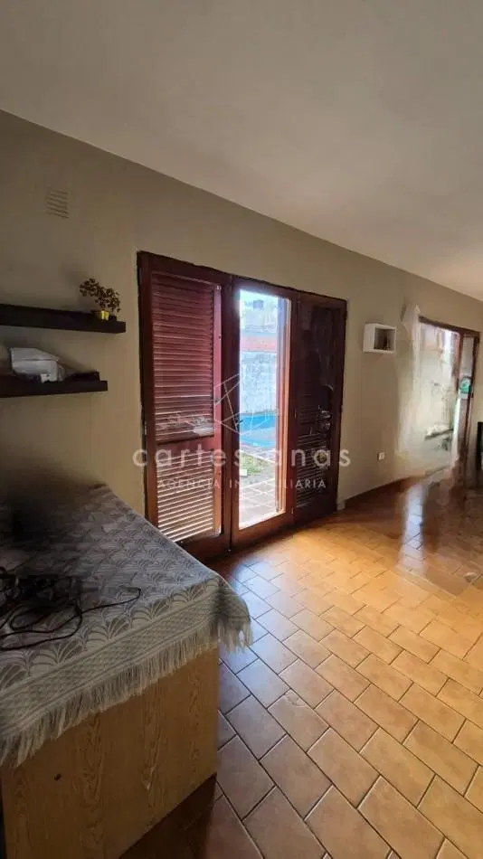 CASA 3 DORM PARA REFACCIONAR B° GRANJA DE FUNES A 50 MTS DE RAFAEL NUÑEZ. OPORTUNIDAD 3