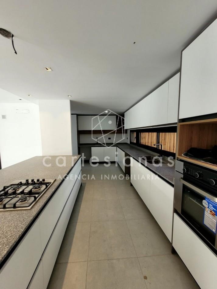 Foto de ALQUILER CASA EN HOUSING MAREMMA B° LA CAROLINA - CATEGORIA, imagen 3