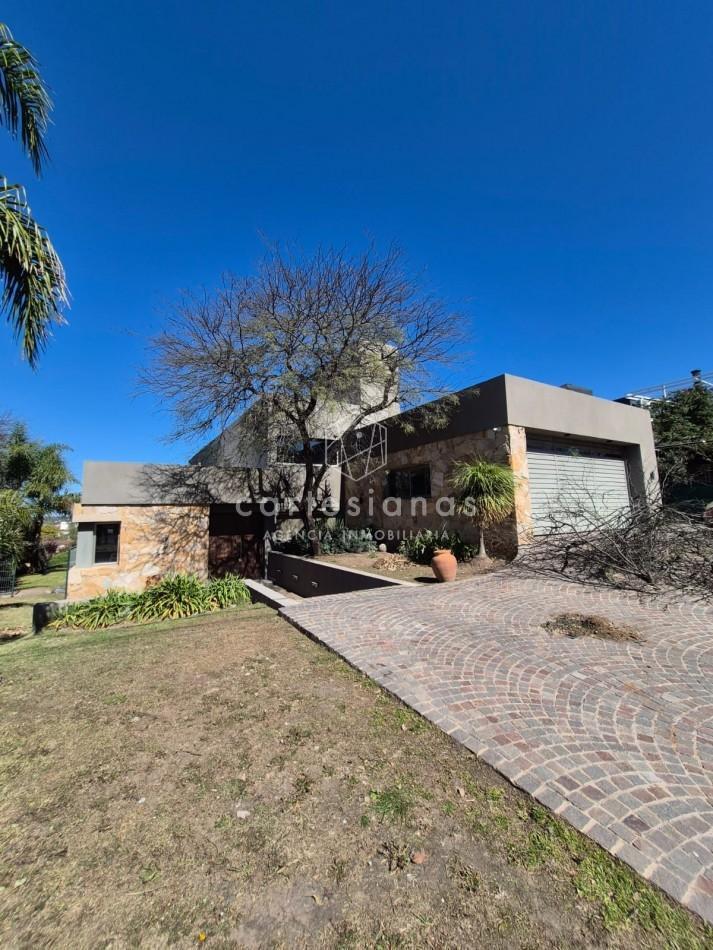 Foto de CINCO LOMAS. ALQUILER AMOBLADO ANUAL. CASA DE 3 DORM/ESCRIT/GYM/PILETA, imagen 1