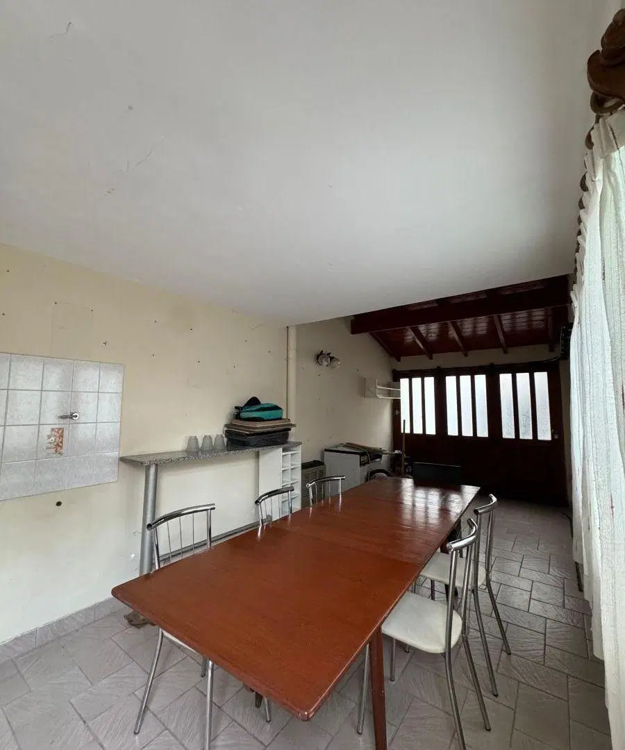 Casa para uso comercial zona Guemes 4