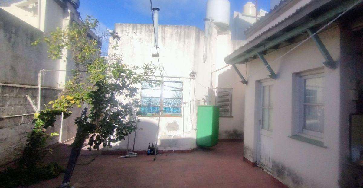 Foto de CASA COLONIAL ZONA PERALTA RAMOS OESTE DELLEPIANE AL 100, imagen 3