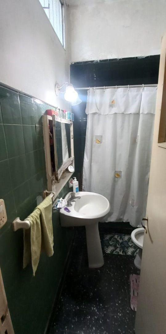 Foto de CASTELLI Y DORREGO PH 2 AMB AL FRENTE + PATIO OPORTUNIDAD DE VENTA, imagen 4
