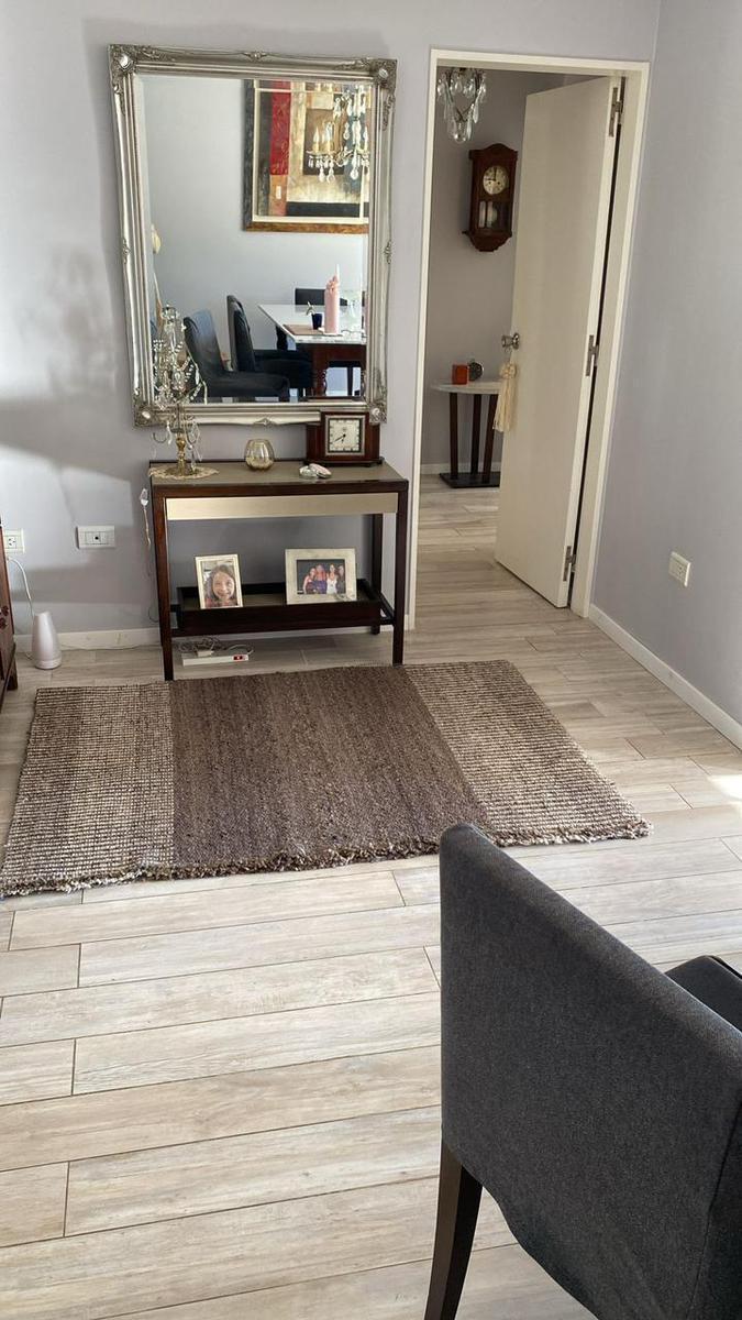 En Venta Excelente Piso, Primera Linea Sobre Mitre 2