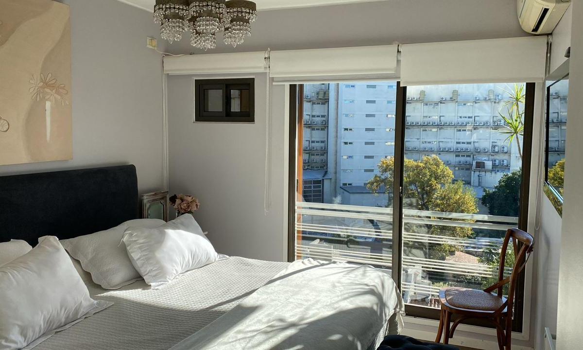 En Venta Excelente Piso, Primera Linea Sobre Mitre 3