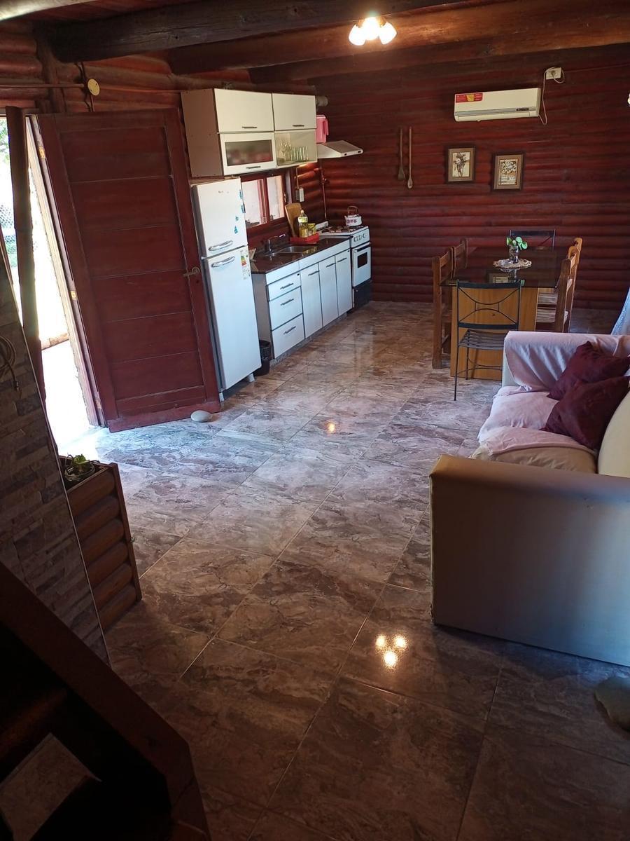 EN VENTA HERMOSA CABAÑA EN LA JUANITA A MTS DEL RÍO PARANÁ