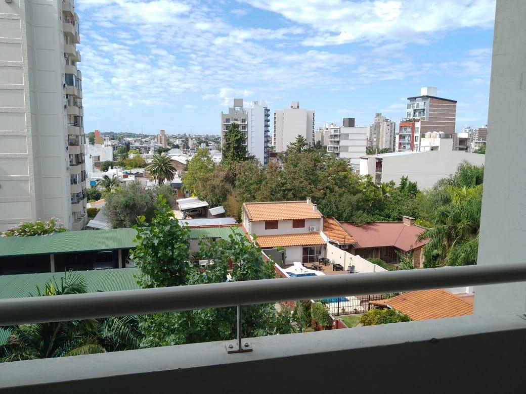Excelente Semipiso en Venta Zona Parque 4