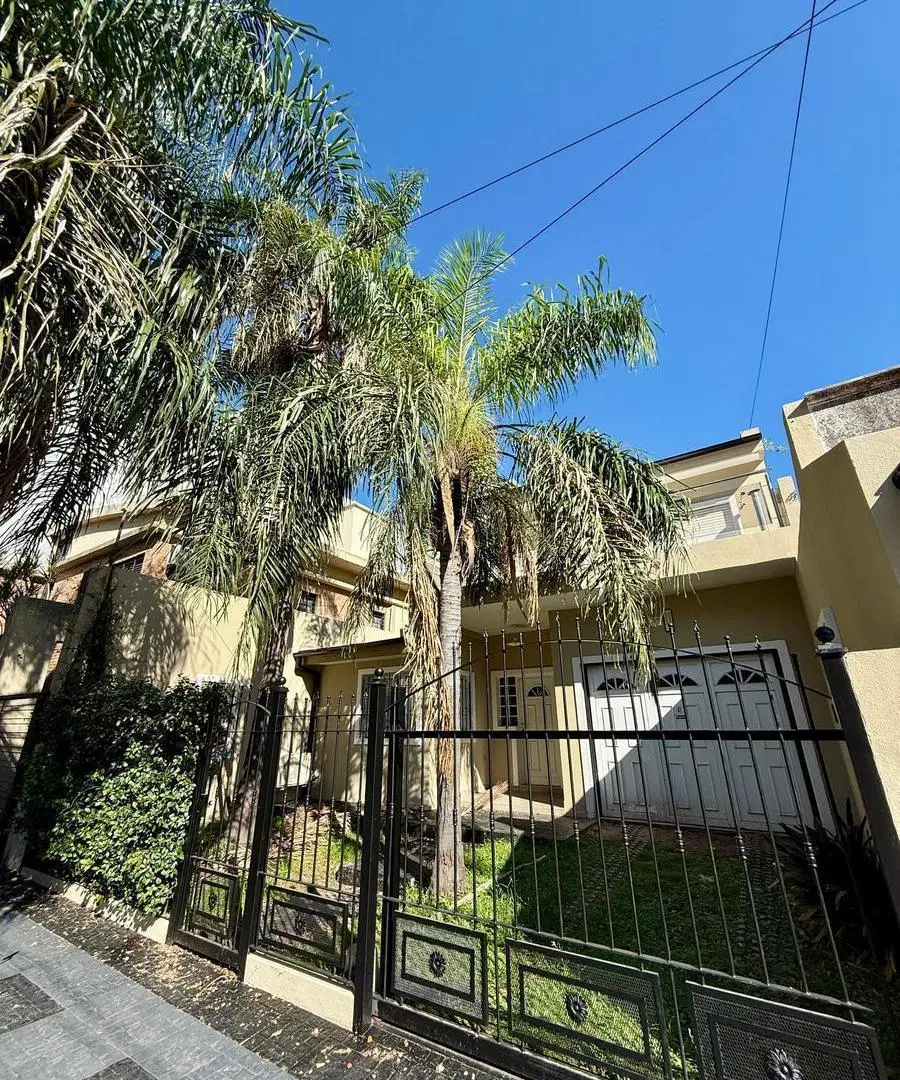 Excelente casa 3 dormitorios zona parque !!! Sobre calle Salta 1