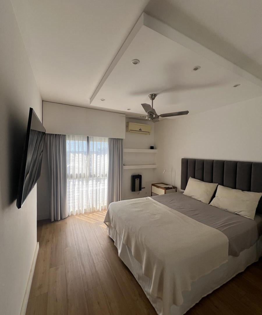Foto de EXCELENTE SEMIPISO EN VENTA SOBRE CALLE SAN MARTIN., imagen 4