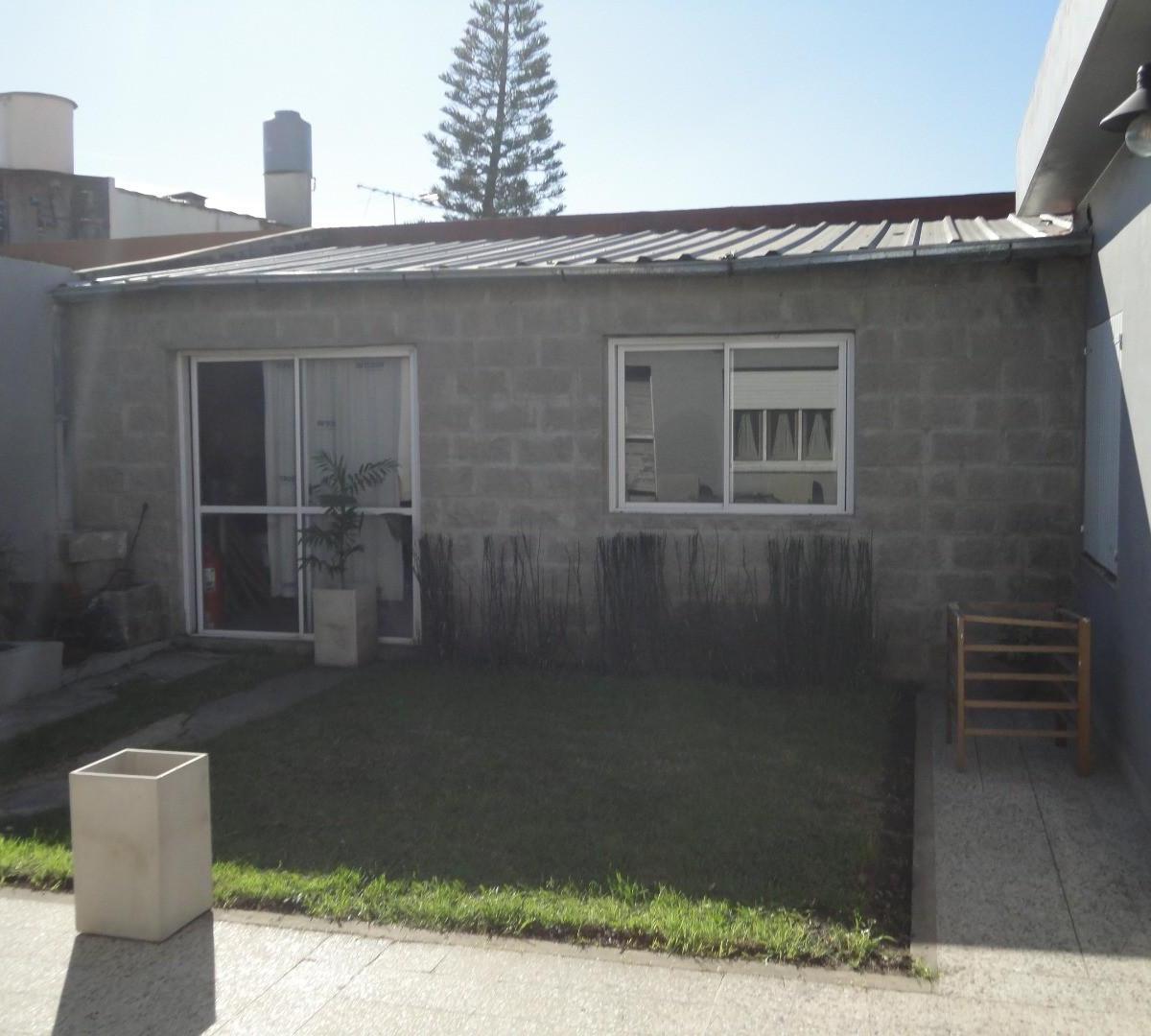 Casa Americana de 3 Ambientes con Garage Quincho 5