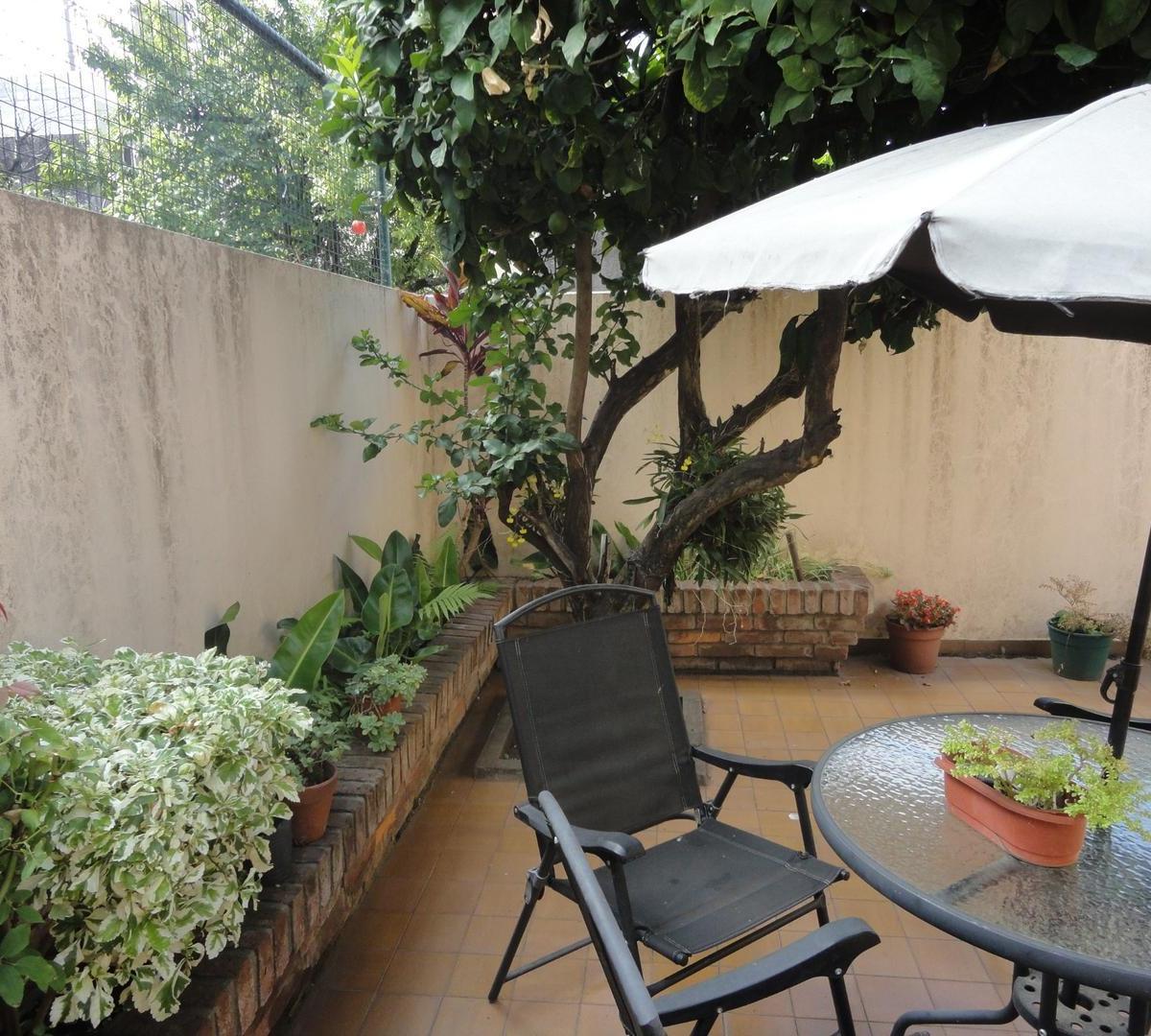 Foto de PH TIPO CASA EN VENTA EN HAEDO AL FRENTE DE 4 AMBIENTES, imagen 2