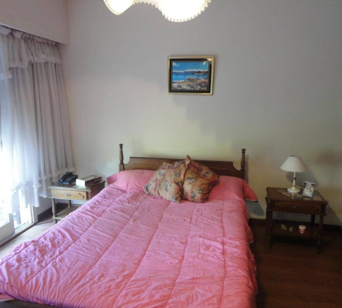 Foto de PH TIPO CASA EN VENTA EN HAEDO AL FRENTE DE 4 AMBIENTES, imagen 3