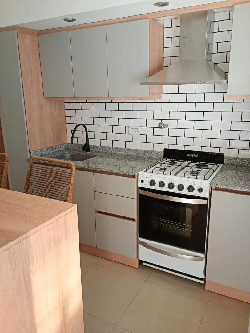 DUPLEX EN VENTA EN HAEDO 4 AMBIENTES 5