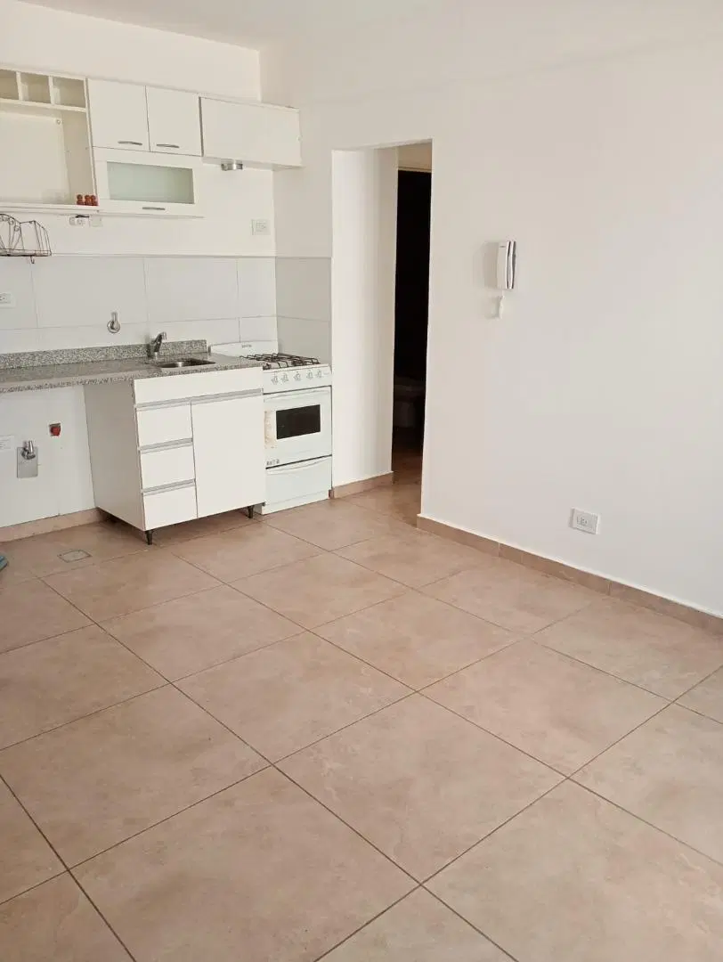 DEPARTAMENTO EN ALQUILER VILLA SARMIENTO 1