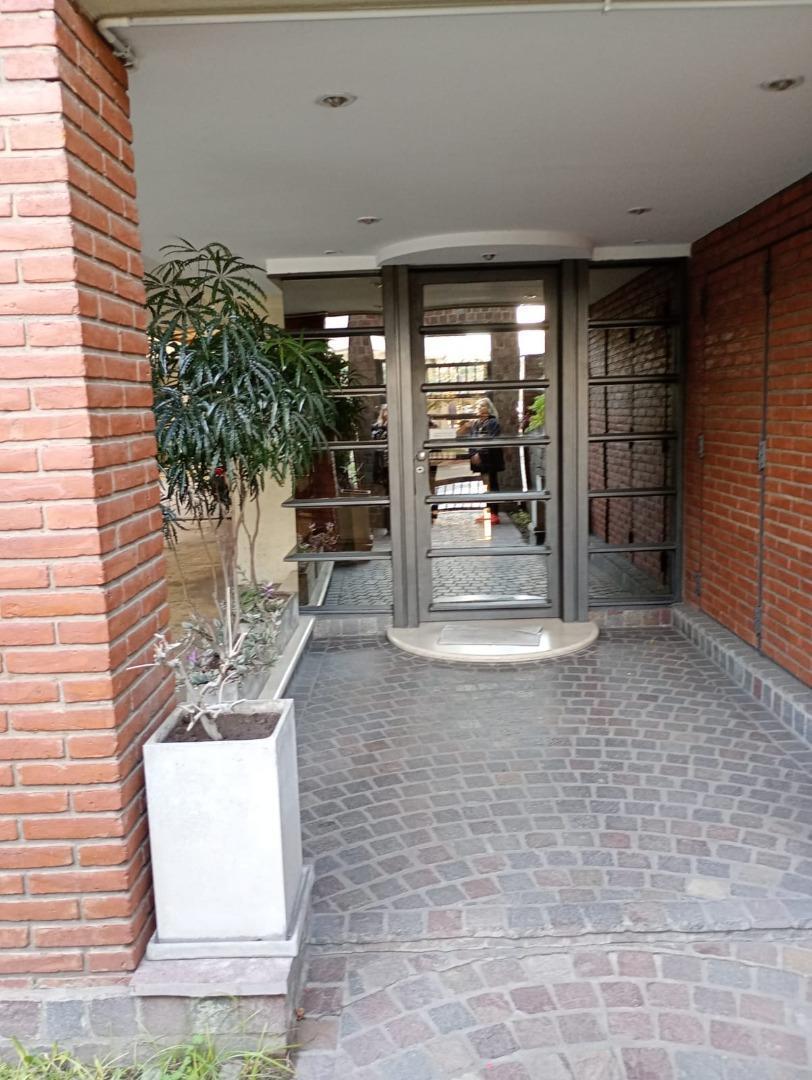 DEPARTAMENTO EN VENTA EN HAEDO 3 AMBIENTES CON COCHERA