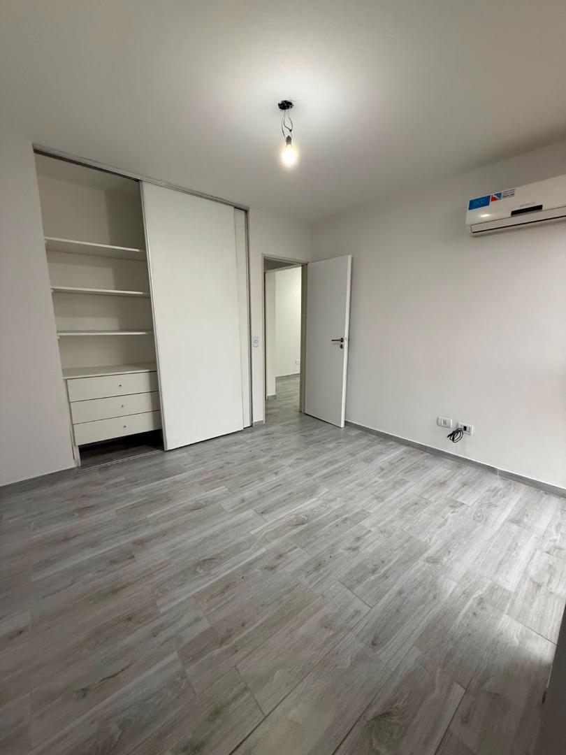 Foto de DEPARTAMENTO EN ALQUILER EN HAEDO CON COCHERA, imagen 5