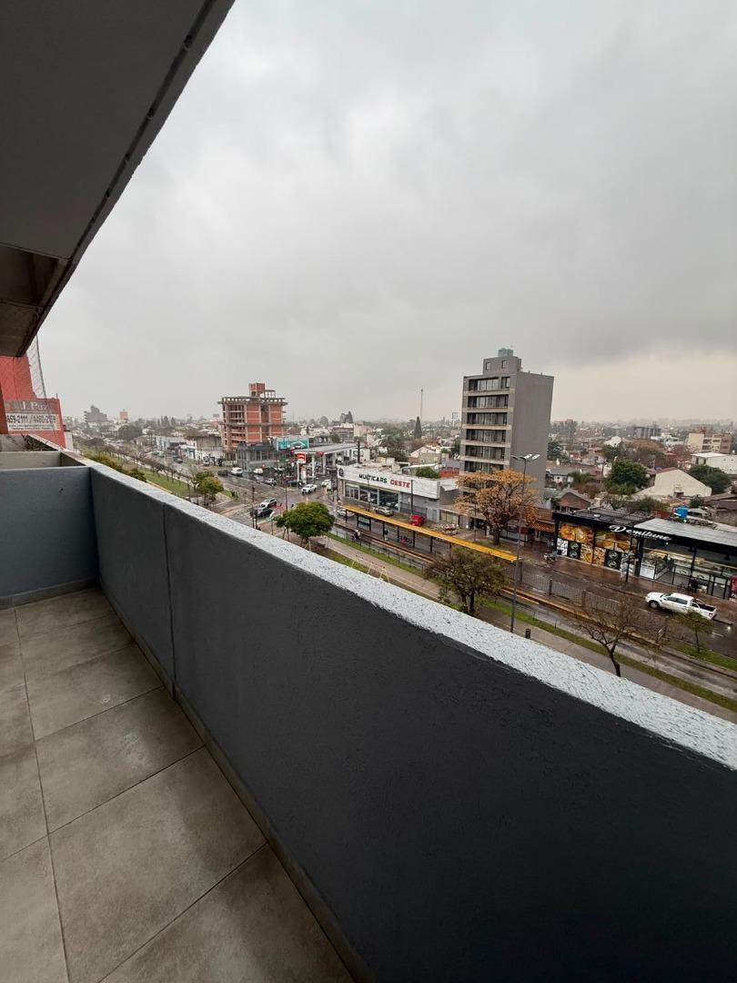Foto de DEPARTAMENTO EN ALQUILER EN HAEDO CON COCHERA, imagen 2