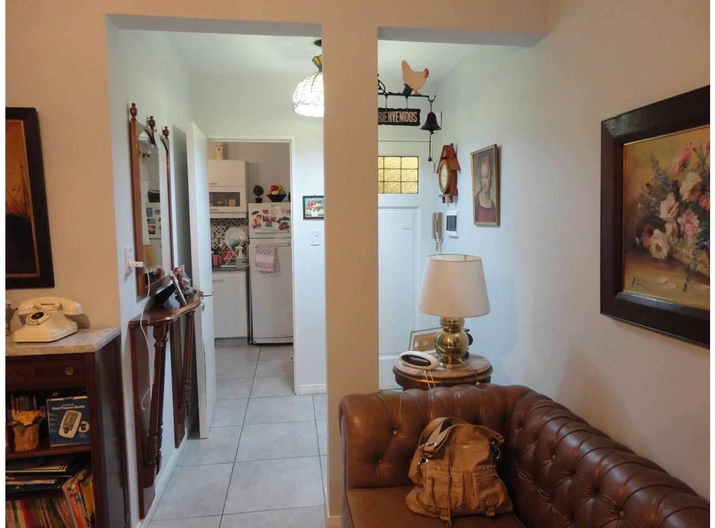 Foto de PH EN VENTA DE 3 AMB CON PATIO Y A 1 CDRA DE ESTACIÓN, imagen 3