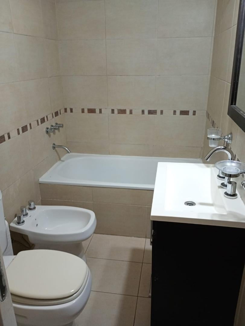 Foto de DEPARTAMENTO EN ALQUILER EN MORON 2 AMBIENTES, imagen 5