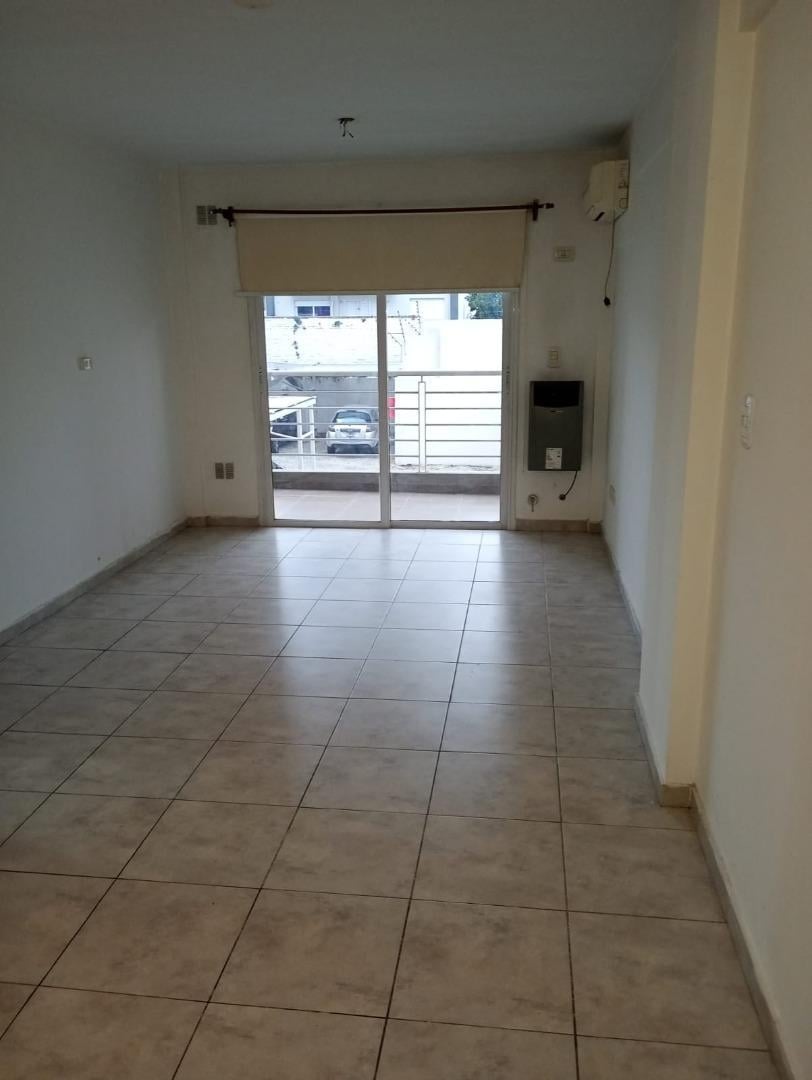 Foto de DEPARTAMENTO EN ALQUILER EN MORON 2 AMBIENTES, imagen 4