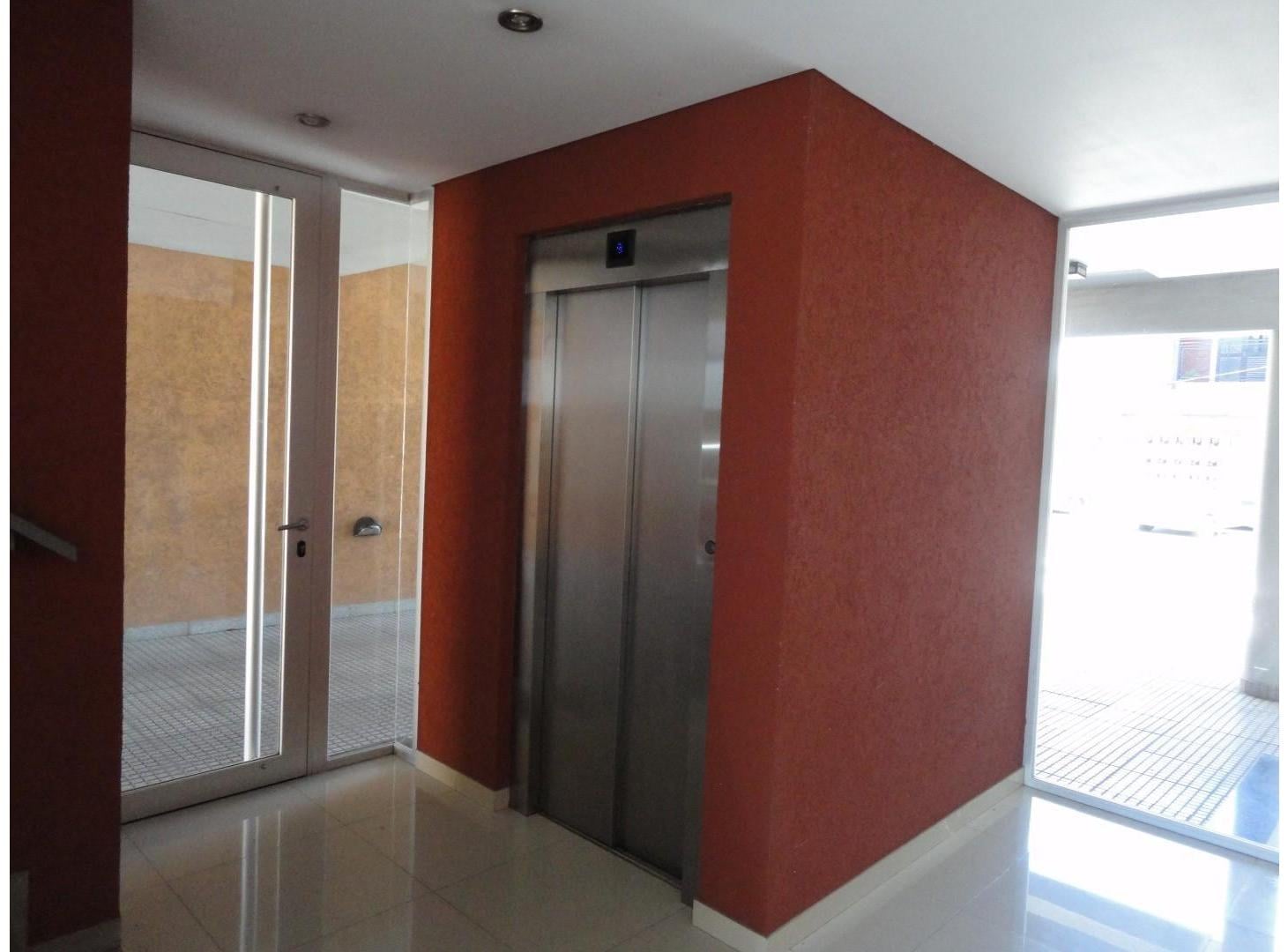 Foto de ALQUILER DEPARTAMENTO DE 2 AMBIENTES AL FRENTE CON BALCÓN Y, imagen 4