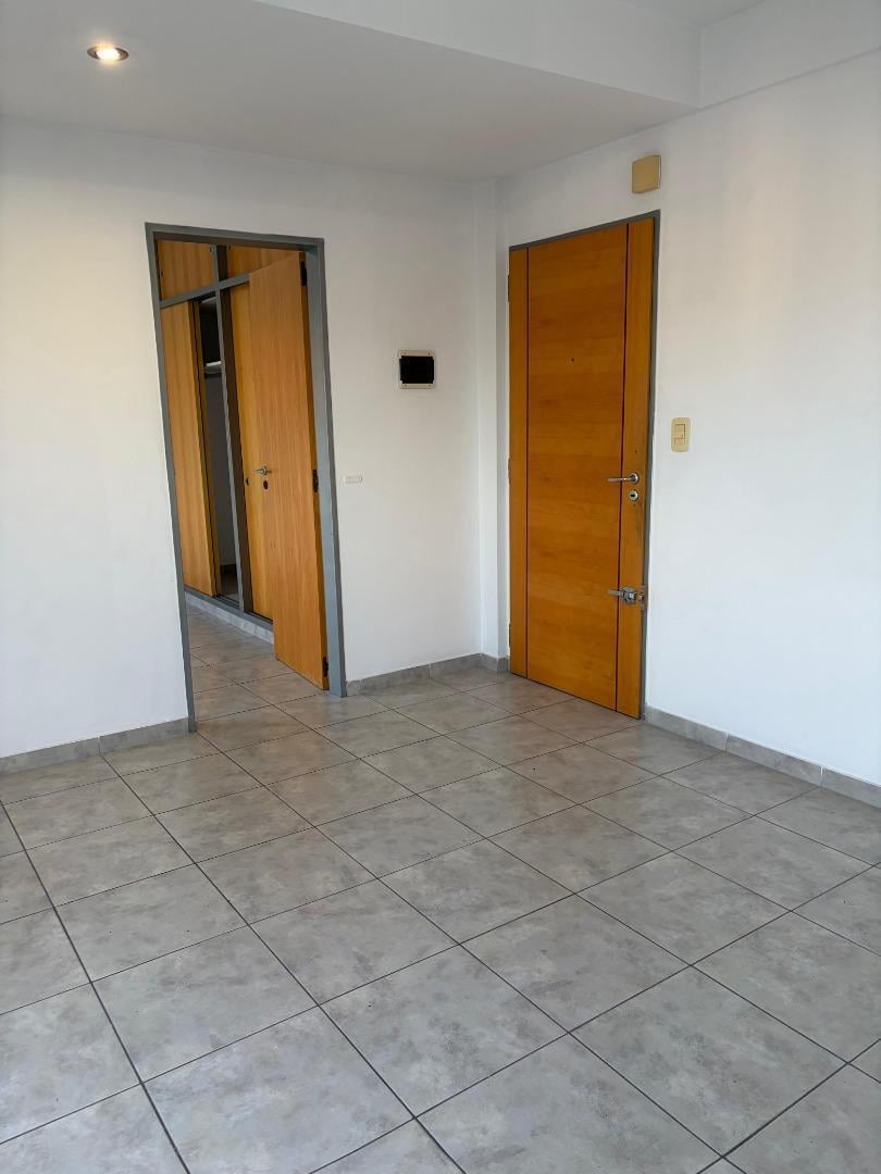 Foto de DEPARTAMENTO EN ALQUILER EN MORON, imagen 3