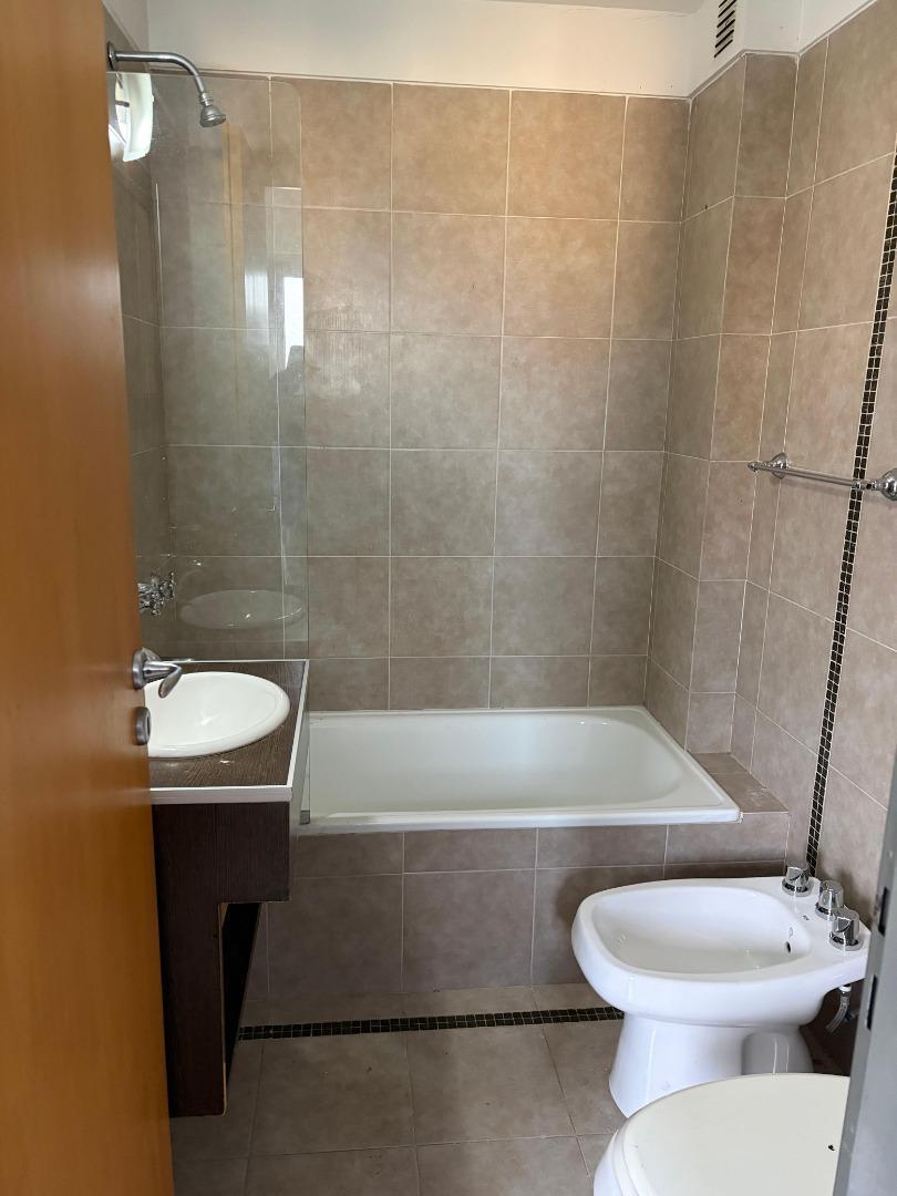 Foto de DEPARTAMENTO EN ALQUILER EN MORON, imagen 4