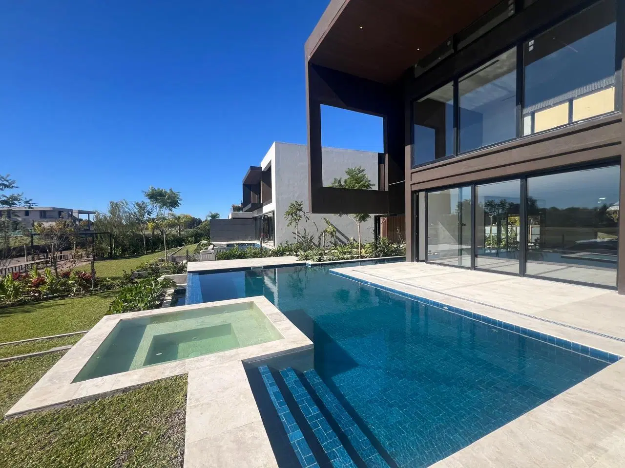 Casa en El Yacht 5