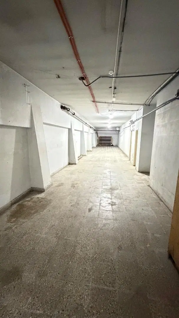 LOCAL COMERCIAL CON SÓTANO ZONA CENTRO 5
