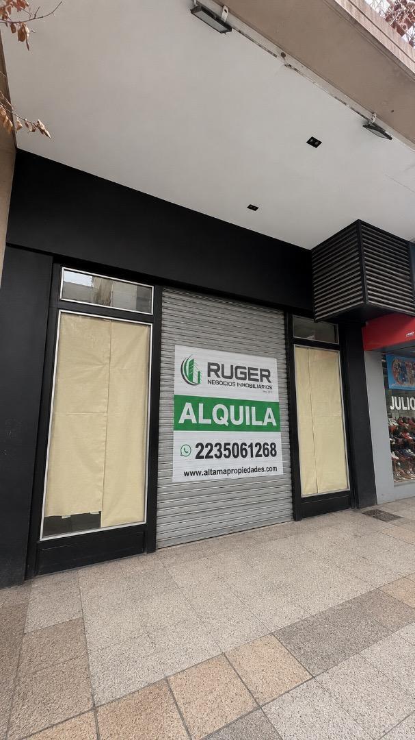 Foto de LOCAL COMERCIAL CON SÓTANO ZONA CENTRO, imagen 3