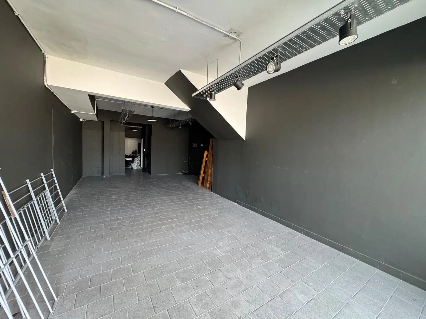 LOCAL EN ALQUILER COMERCIAL ZONA JARA 2