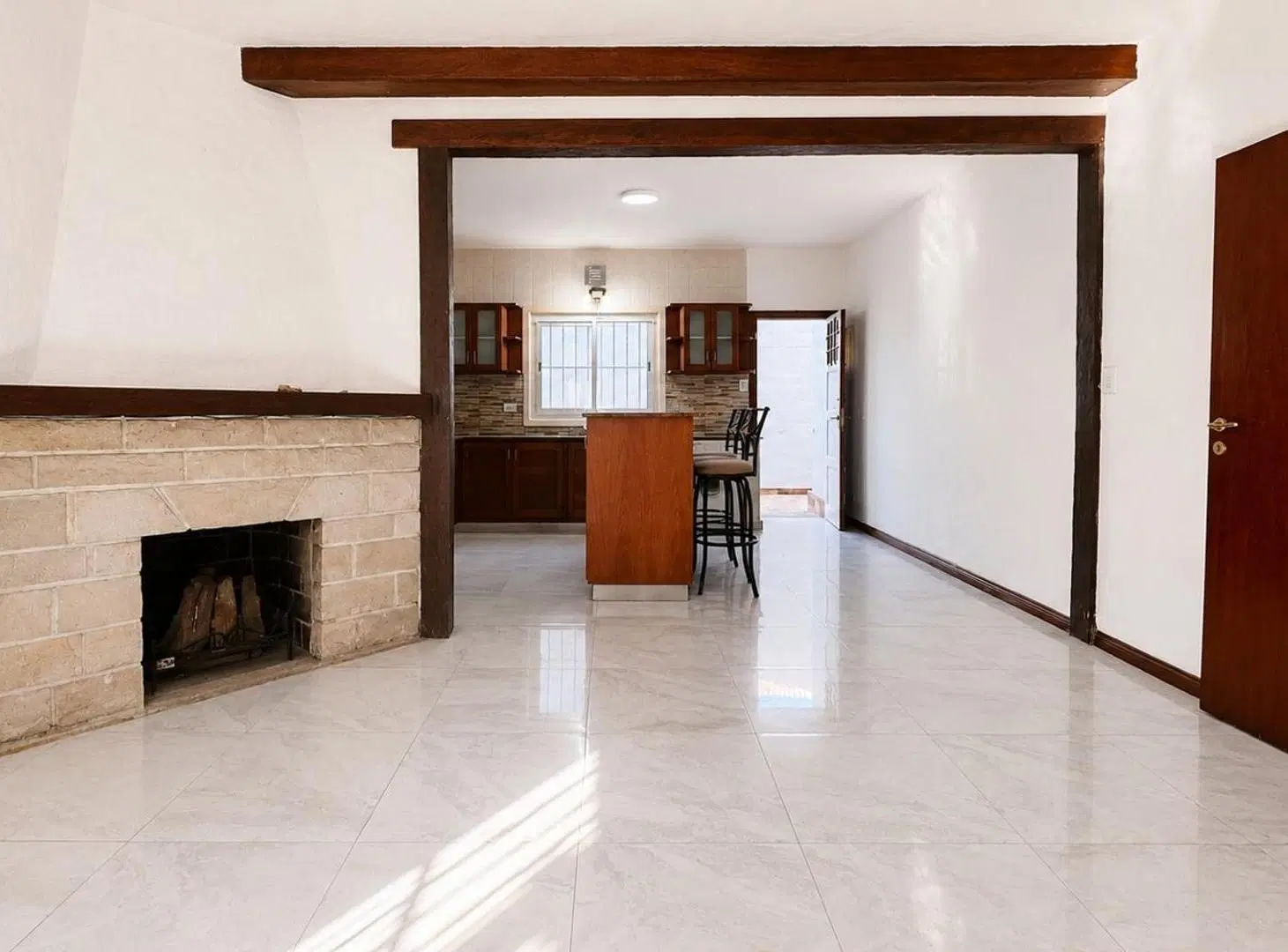 CHALET 4 AMBIENTES - ZONA GUEMES 3