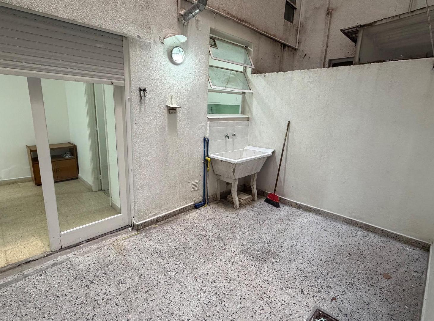 Foto de VENTA 2 AMBIENTES ZONA GUEMES PLANTA BAJA, imagen 4