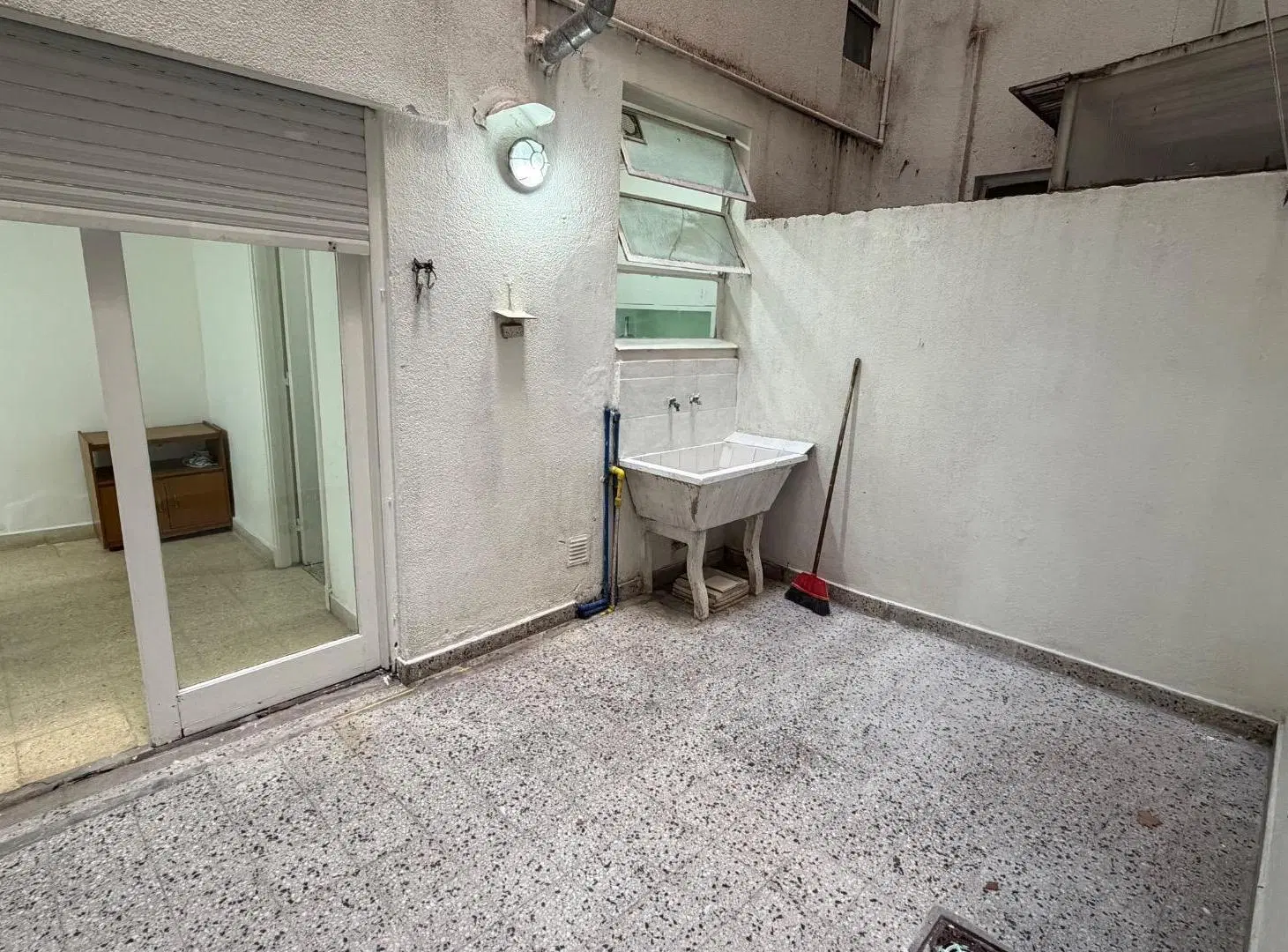 VENTA 2 AMBIENTES ZONA GUEMES PLANTA BAJA 4