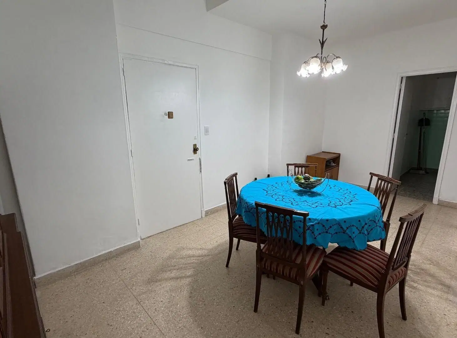 VENTA 2 AMBIENTES ZONA GUEMES PLANTA BAJA 3
