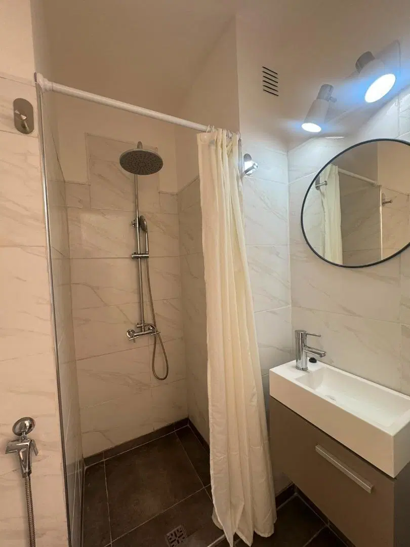 MONOAMBIENTE AL FRENTE EN VENTA 5
