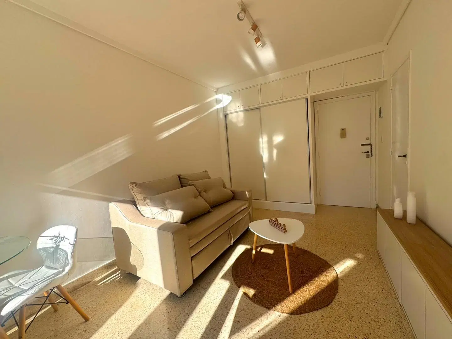 MONOAMBIENTE AL FRENTE EN VENTA 4