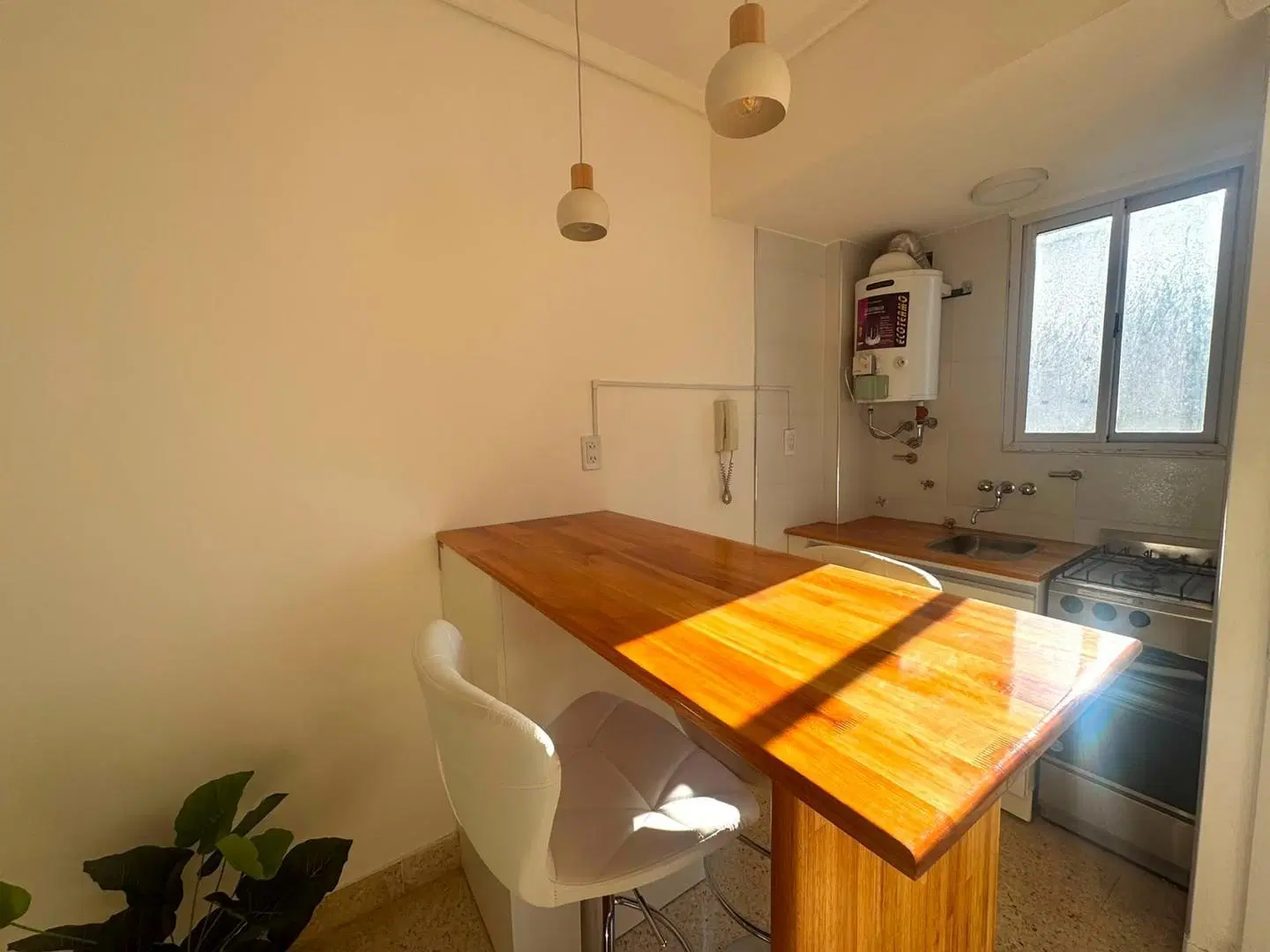 MONOAMBIENTE AL FRENTE EN VENTA 5