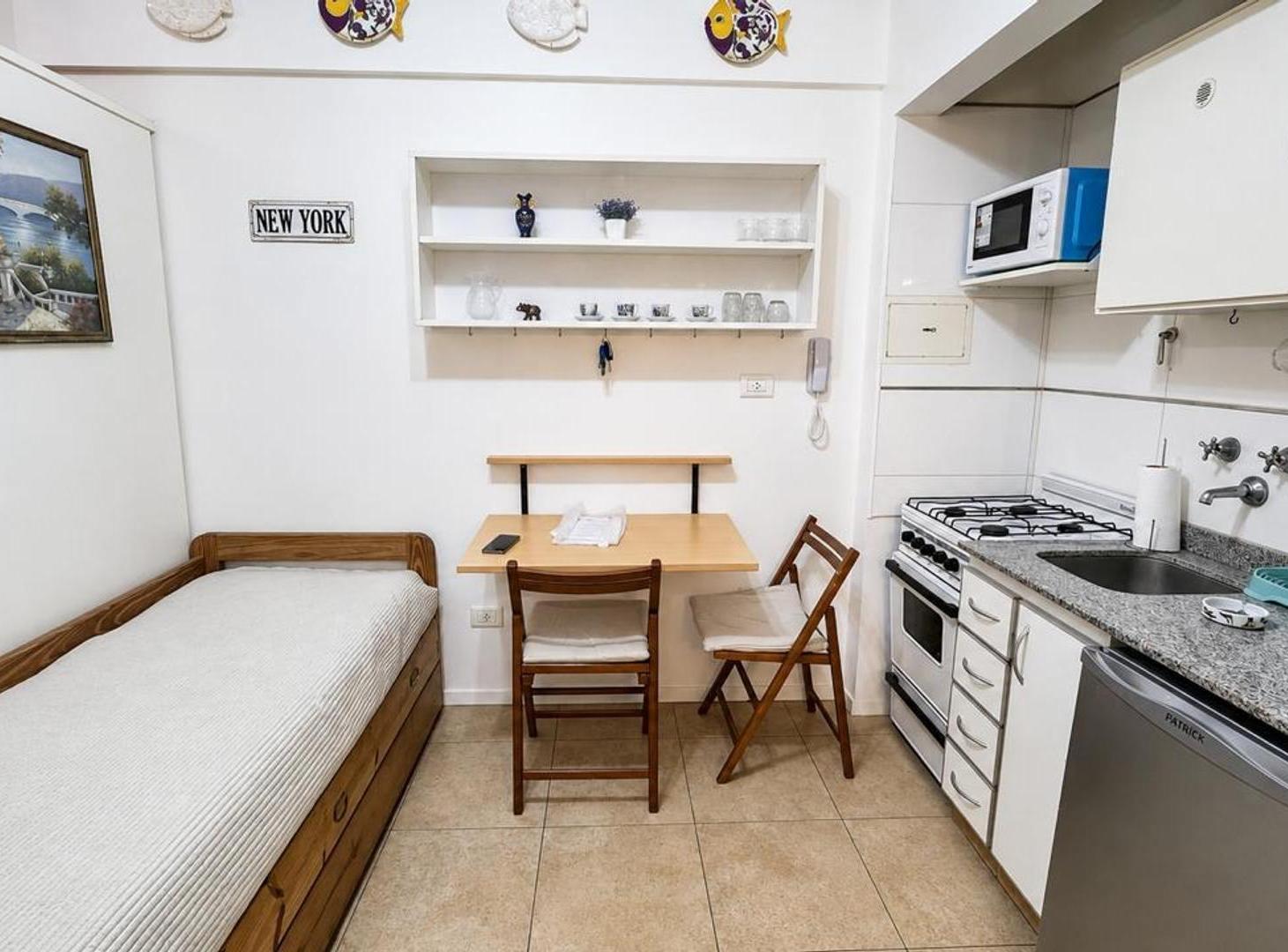 MONOAMBIENTE EN VENTA CON BALCON A LA CALLE
