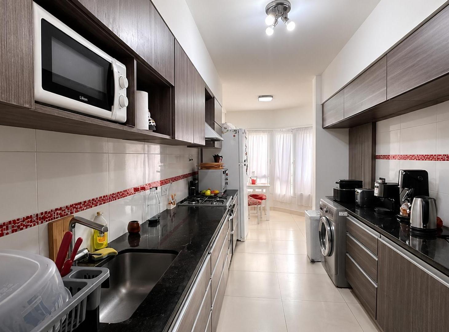Foto de SEMIPISO 3 AMBIENTES CON DEPENDENCIA Y COCHERA | LA PERLA, imagen 5